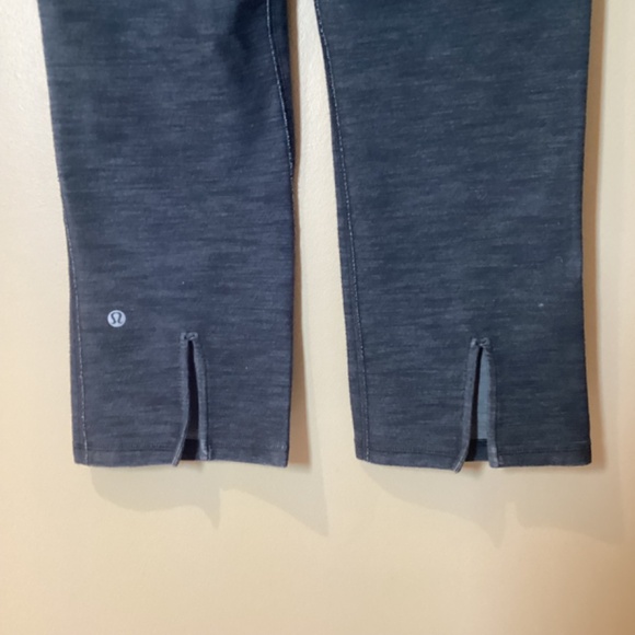 Lululemon ‘Gather and Crow’ Crops - Denim/Heathered Split Pea- Size 6 - Picture 7 of 10